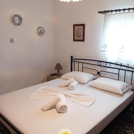 Serenity House Skyros
